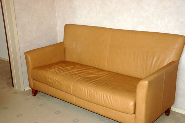 2m2k-pl-61C9650E0-D5EB-E5B2-A80D-87A6CF6A3B58.jpg