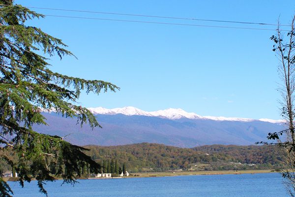 ozero-inkit-pitsunda6E60058E-1932-E675-B489-B3F7FCDB8E0A.jpg